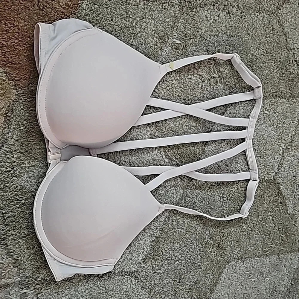 Pink VS wear everywhere pushup bra